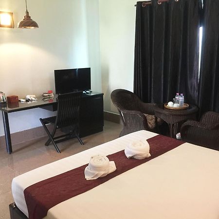 Central Night Hotel Siem Reap Exterior photo