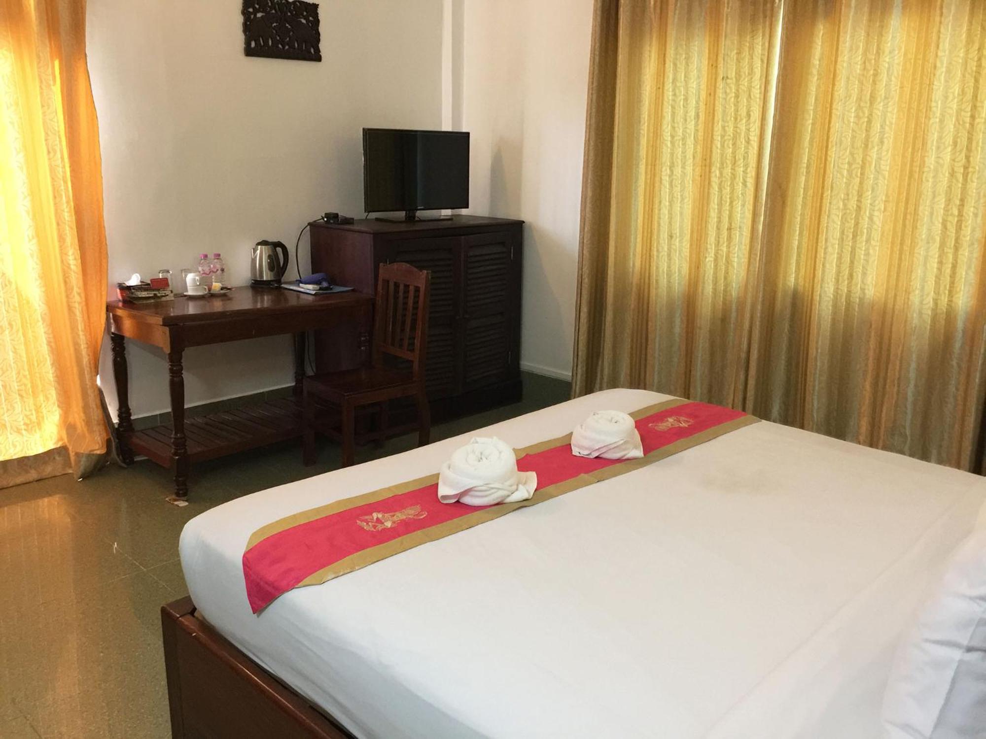 Central Night Hotel Siem Reap Exterior photo