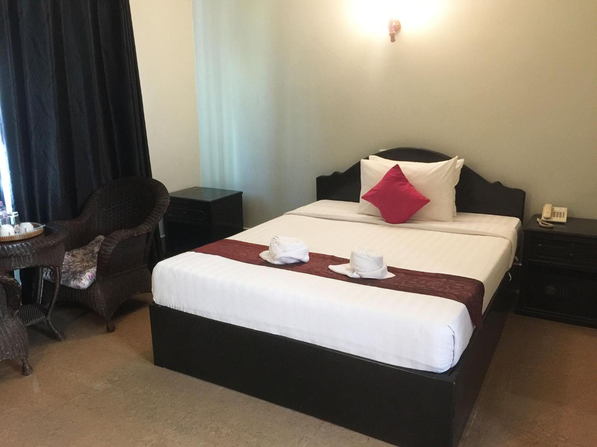 Central Night Hotel Siem Reap Exterior photo
