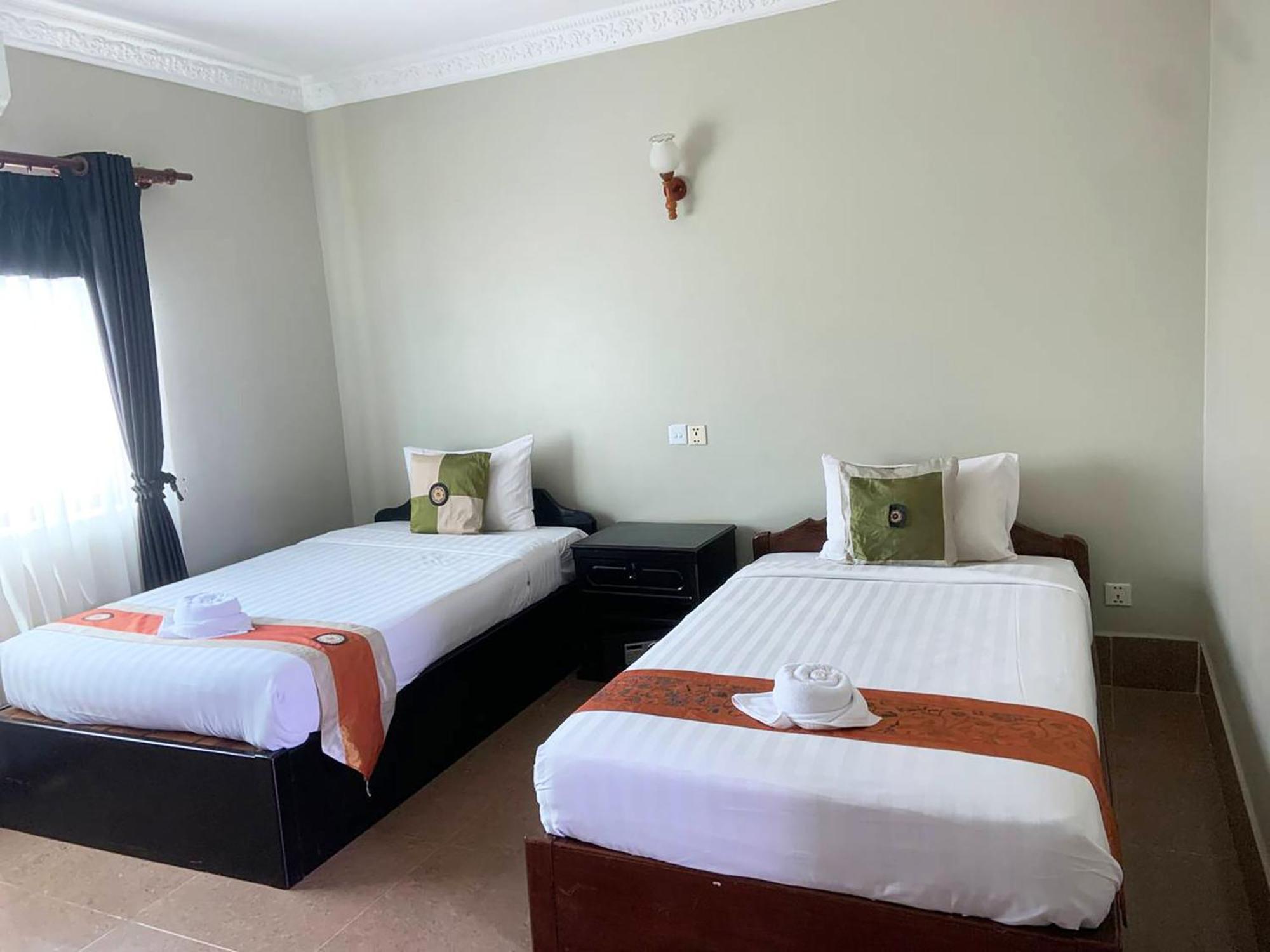 Central Night Hotel Siem Reap Exterior photo