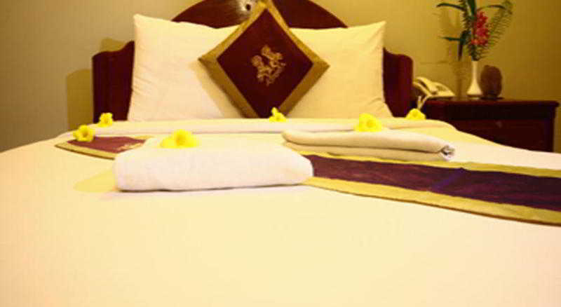 Central Night Hotel Siem Reap Exterior photo