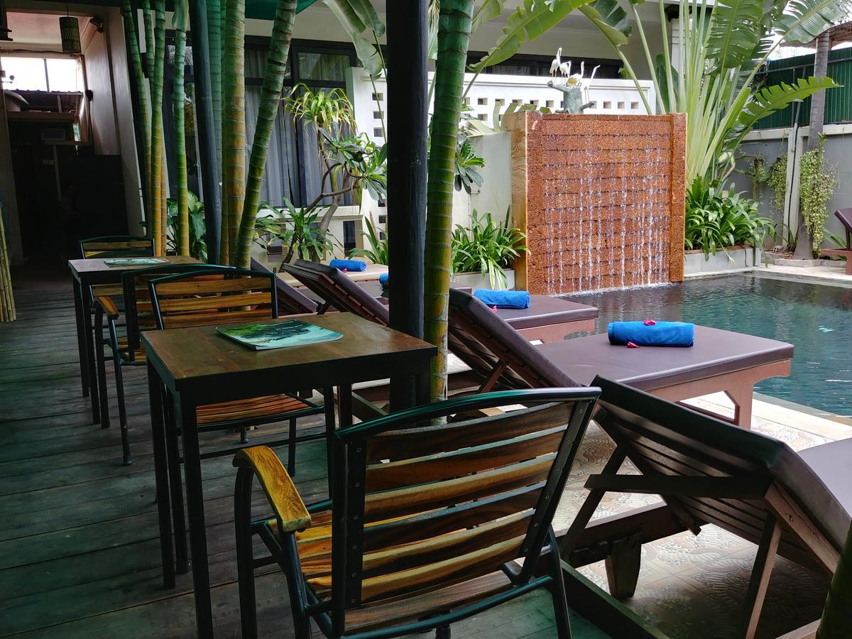 Central Night Hotel Siem Reap Exterior photo