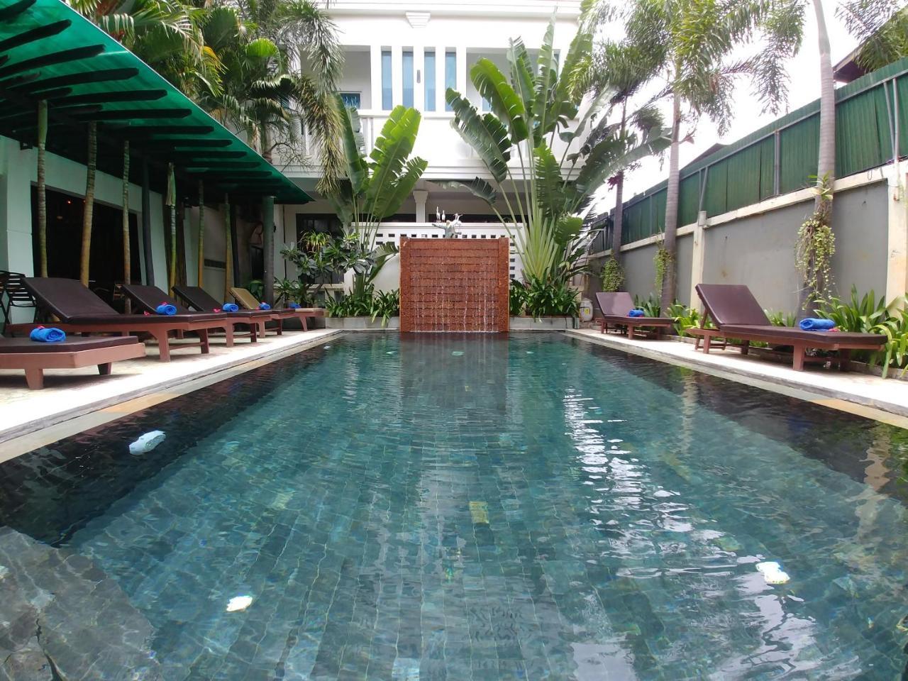 Central Night Hotel Siem Reap Exterior photo