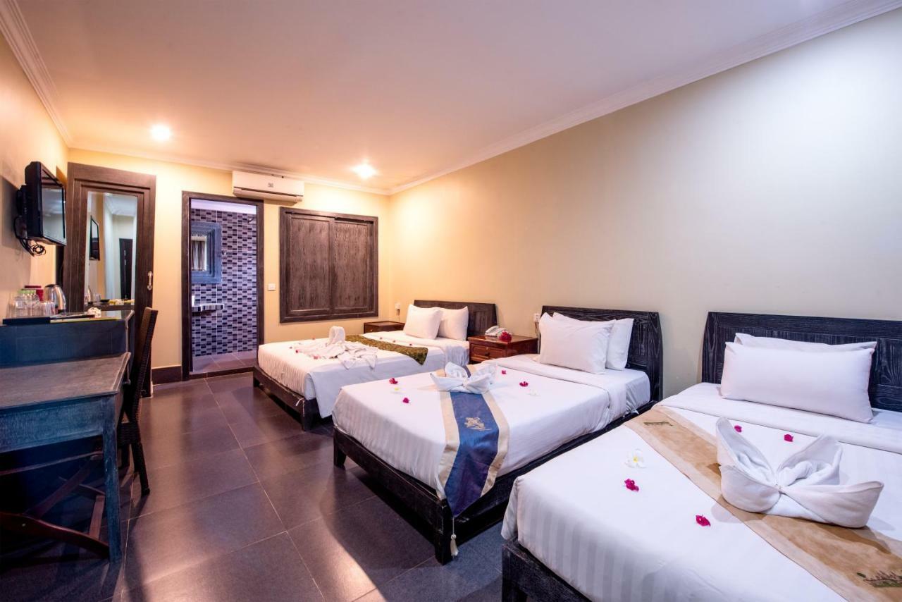 Central Night Hotel Siem Reap Exterior photo