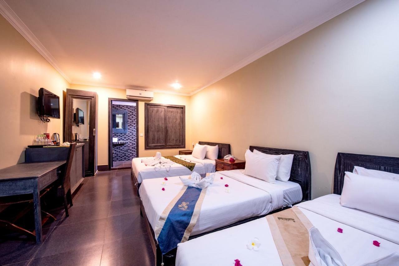 Central Night Hotel Siem Reap Exterior photo
